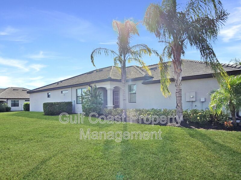 Annual Rental – Move-In Ready in Lorraine Lakes, Lakewood Ranch | 2BR/2BA + Den & 2-Car Garage property image