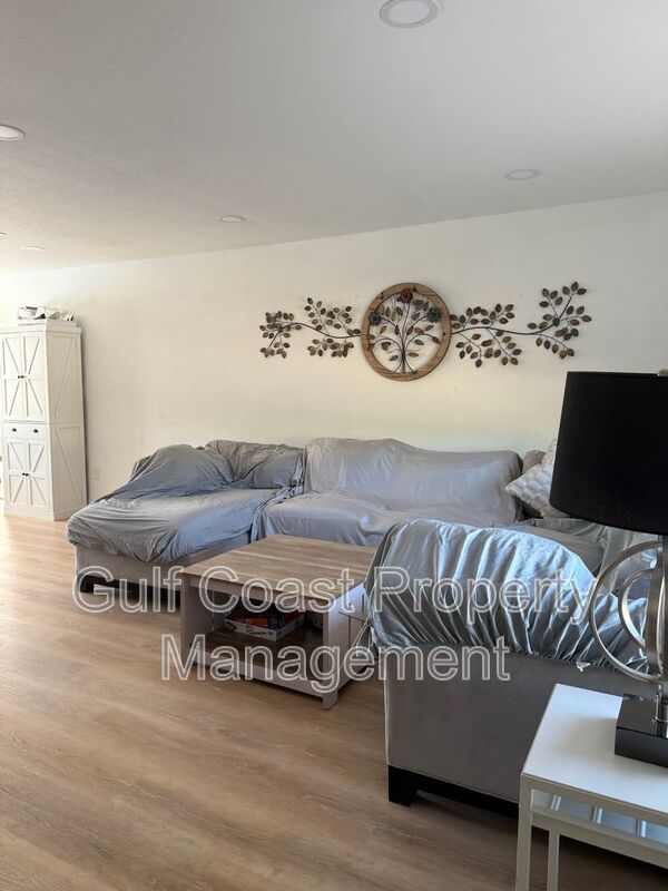 8127 Chesebro Ave property image