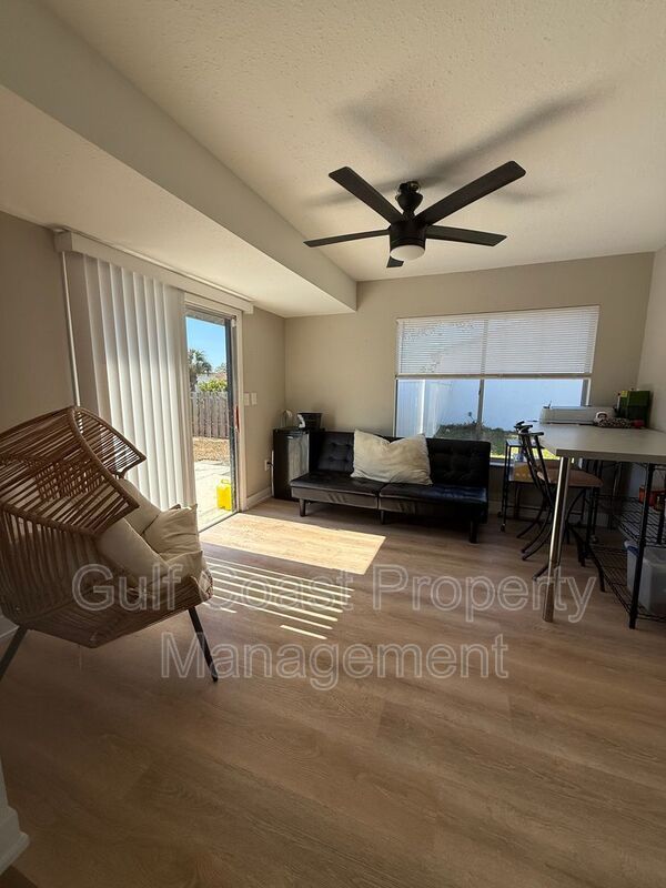 8127 Chesebro Ave property image