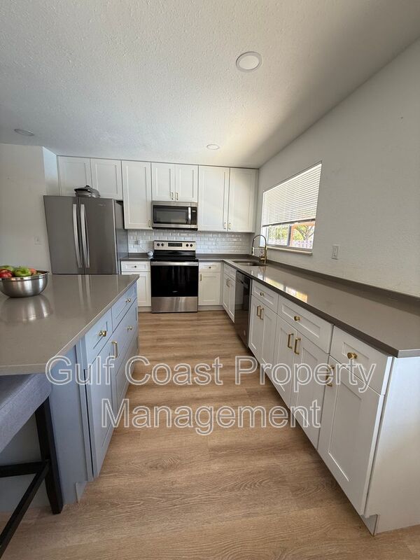 8127 Chesebro Ave property image