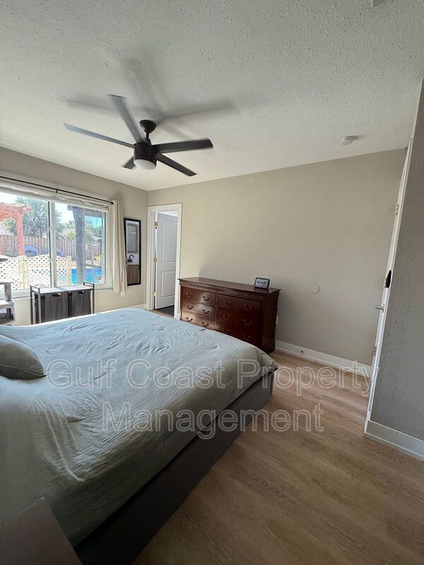 8127 Chesebro Ave property image