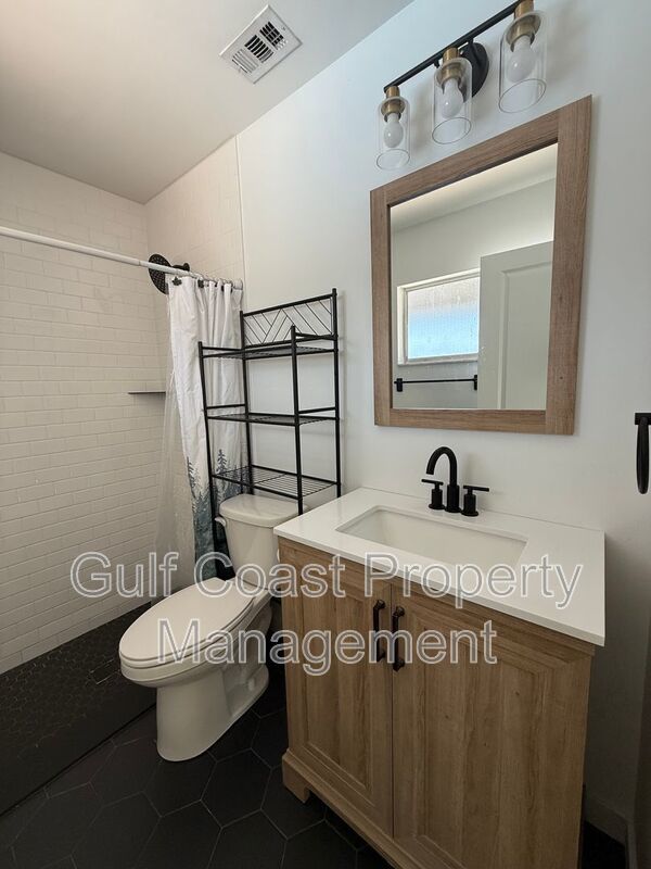 8127 Chesebro Ave property image