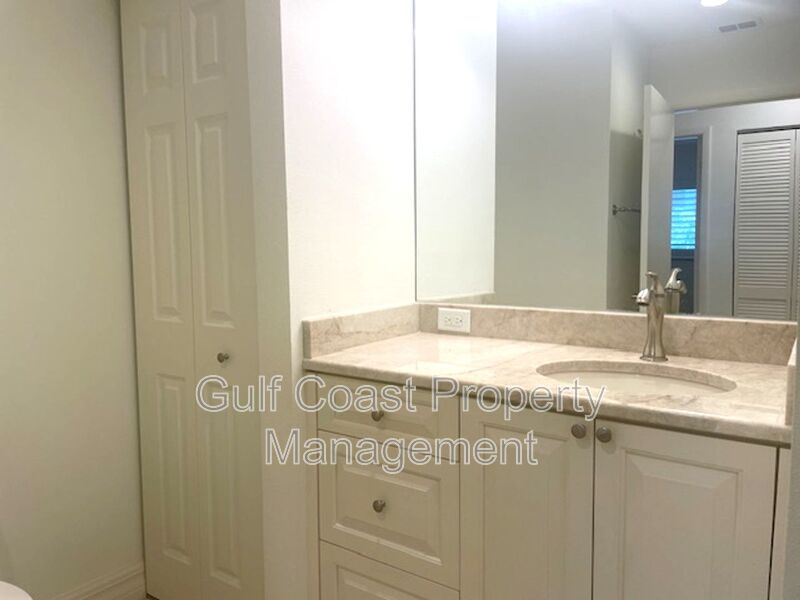 Elevated Island Living on Longboat Key property image