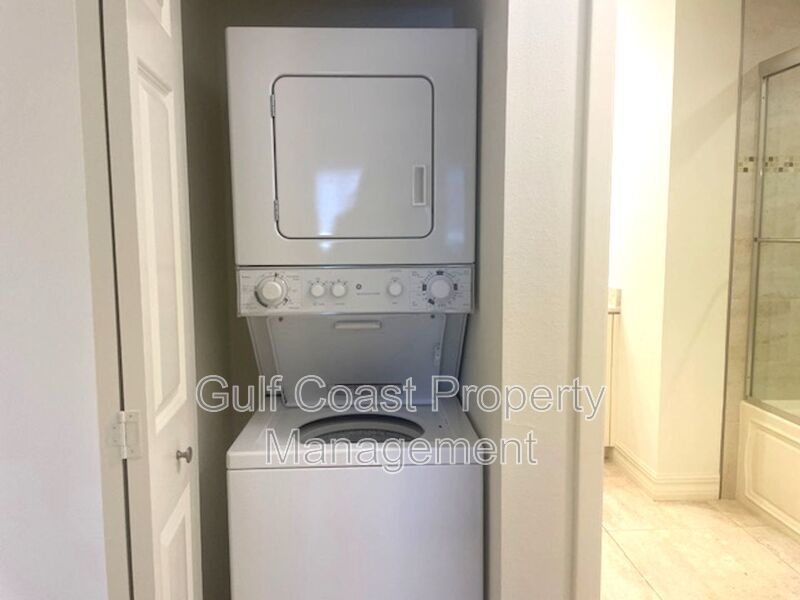 Elevated Island Living on Longboat Key property image