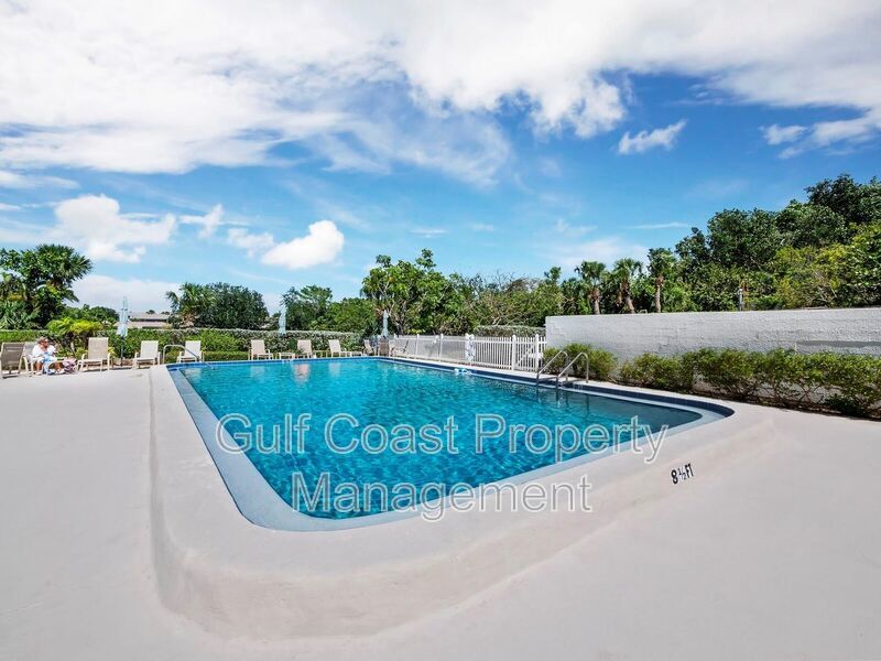 Elevated Island Living on Longboat Key property image