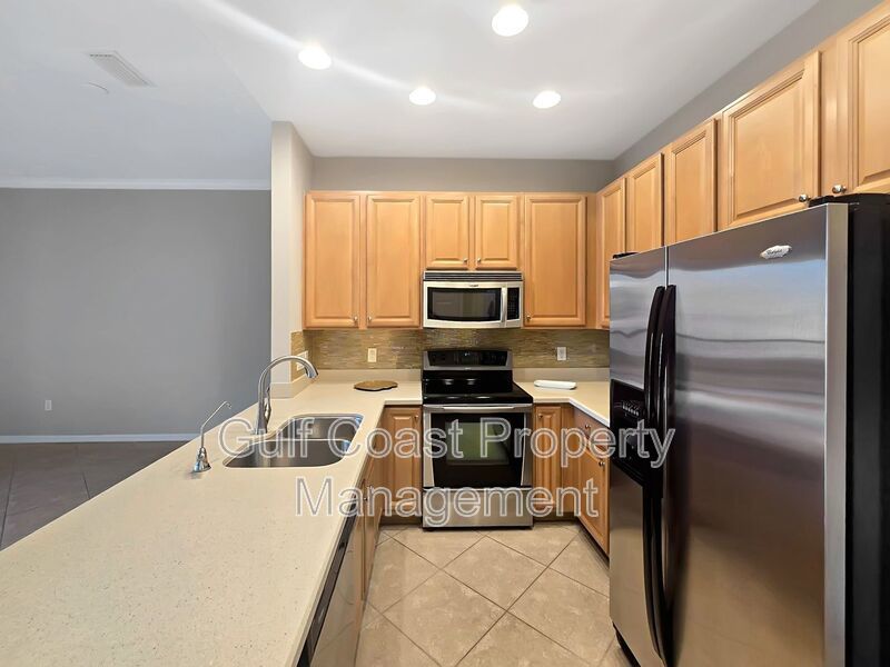 Annual rental-2Bed, 2 bath condo with a one car garage in the highly desirable Palma Sola Trace community! property image