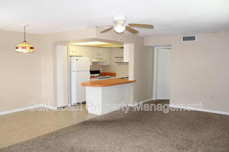 Annual 2nd Floor, One-Bedroom Condo with Screened Lanai and Preserve Views property image