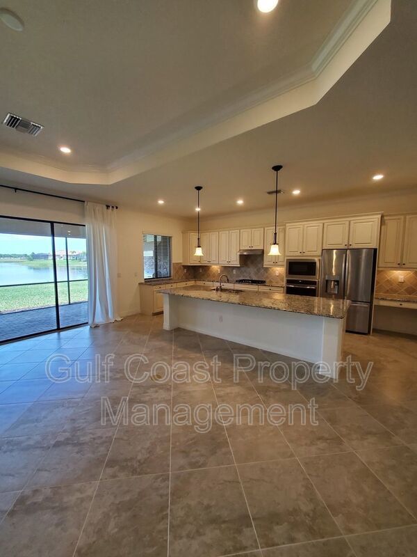 Annual 3-Bedroom Home in Gated Lakewood National with Resort-Style Amenities property image