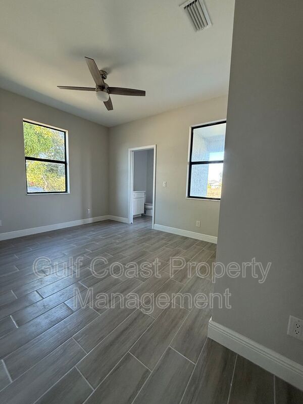 1229 NE 19th Ave property image