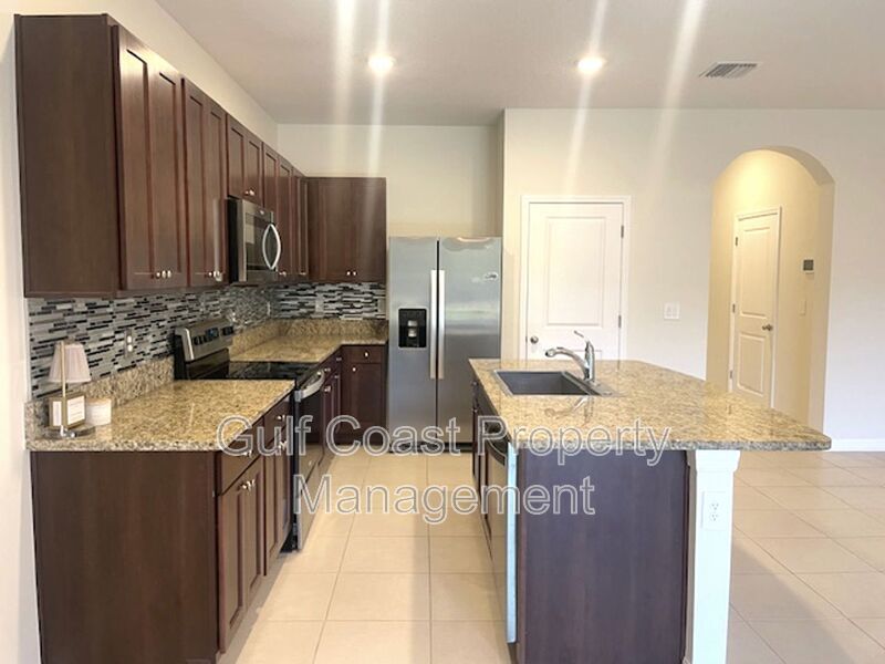 Gated Palmer Ranch Townhome Near Legacy Trail & Gulf Beaches property image