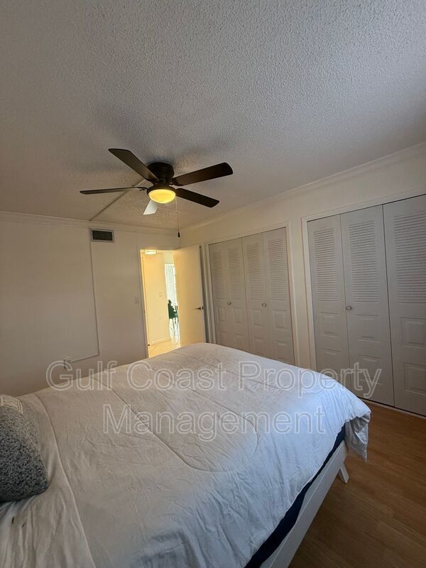 7035 Cedarhurst Dr Apt 1 property image