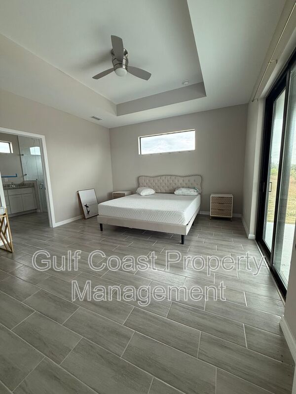 2609 NE 5th PL property image