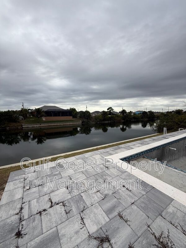 2609 NE 5th PL property image