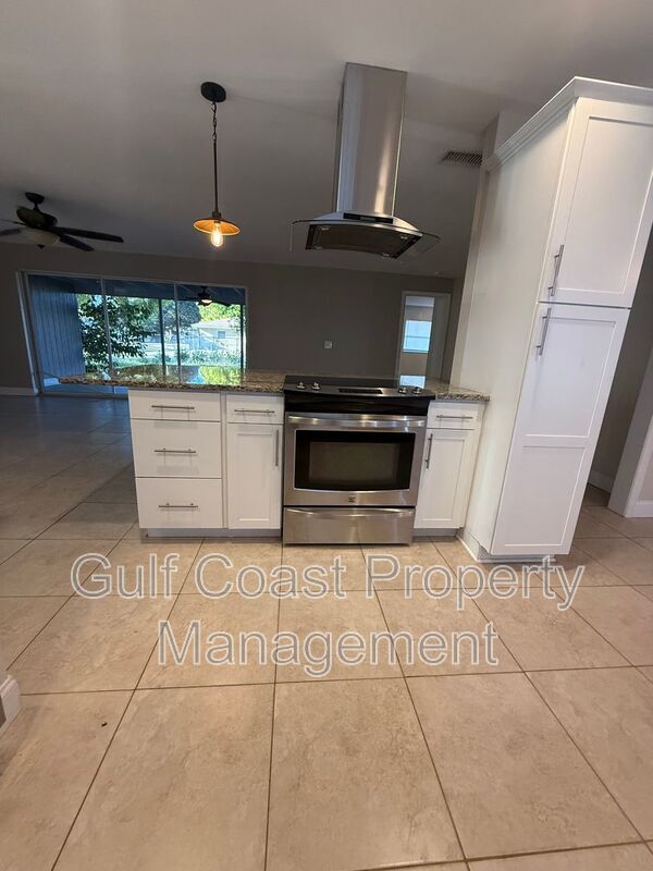 13802 2nd St property image