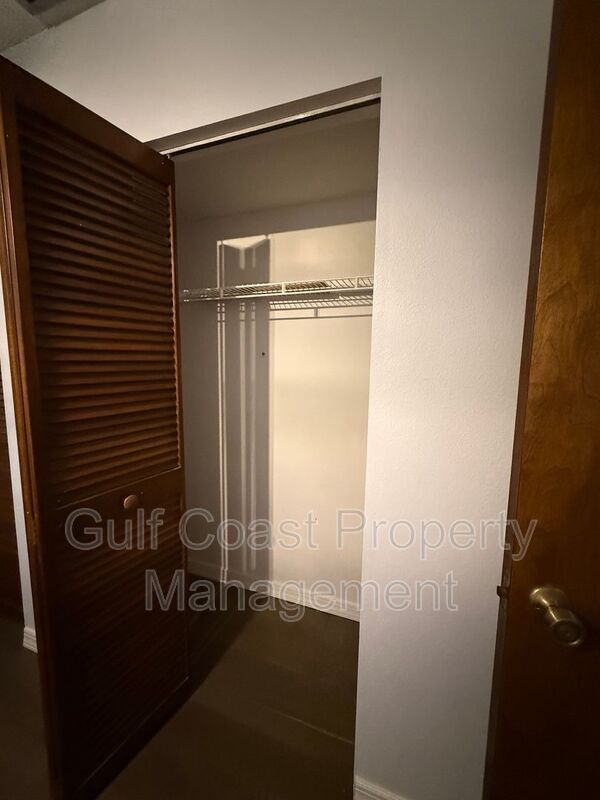 40 1st Ave Bottom Unit property image