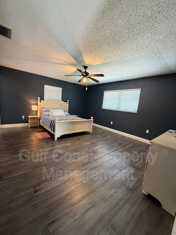 40 1st Ave Top Unit property image