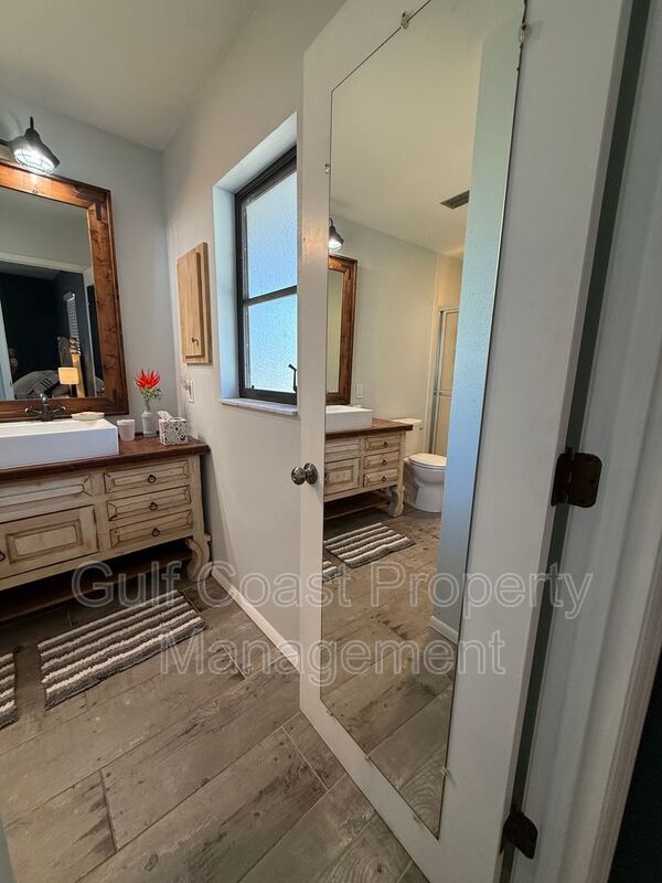 40 1st Ave Top Unit property image