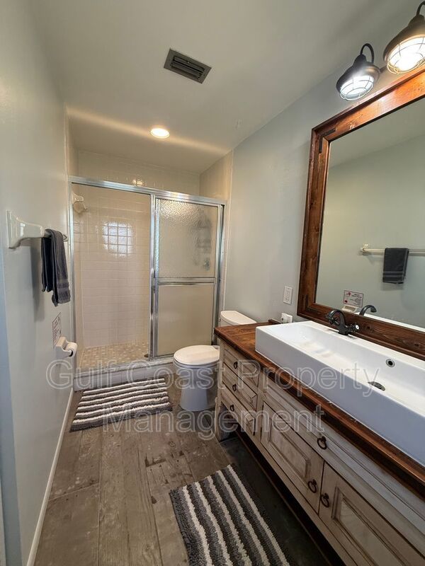 40 1st Ave Top Unit property image