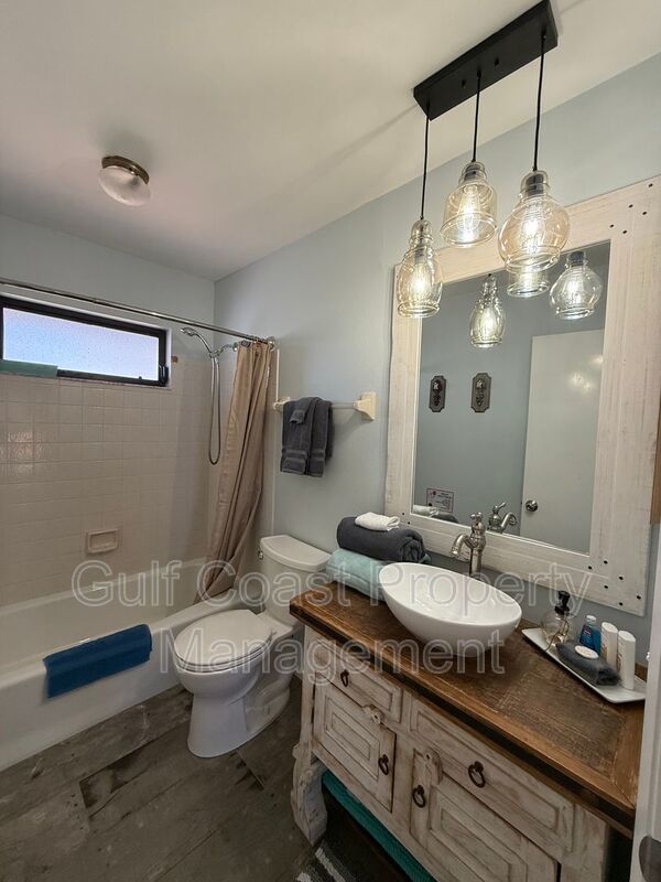 40 1st Ave Top Unit property image