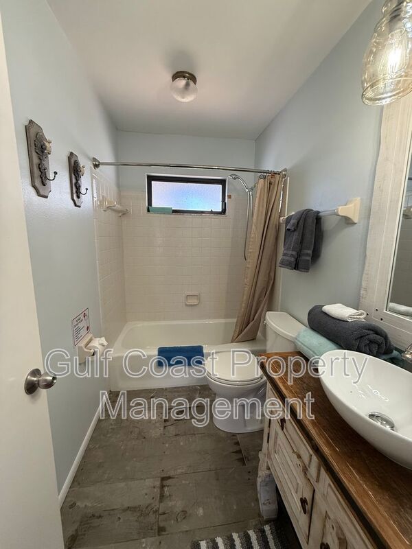 40 1st Ave Top Unit property image