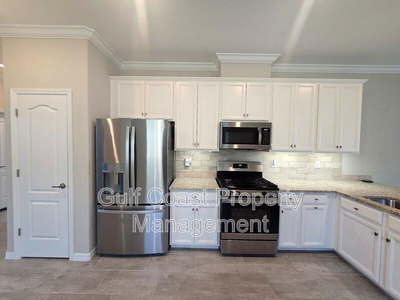 Annual Gated 3-Bedroom, 2-Bath Arbor Grande Villa with Whole-Home Generator & Resort-Style Amenities Near Lakewood Ranch Main Street property image