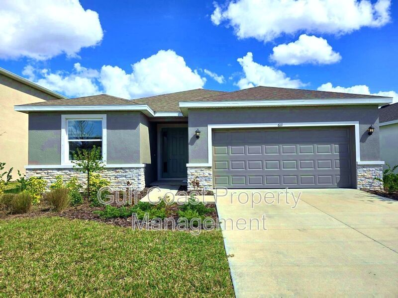 Spacious Annual Rental with Three Bedrooms, office and 2.5 Baths in the Gated Community of Coddington property image