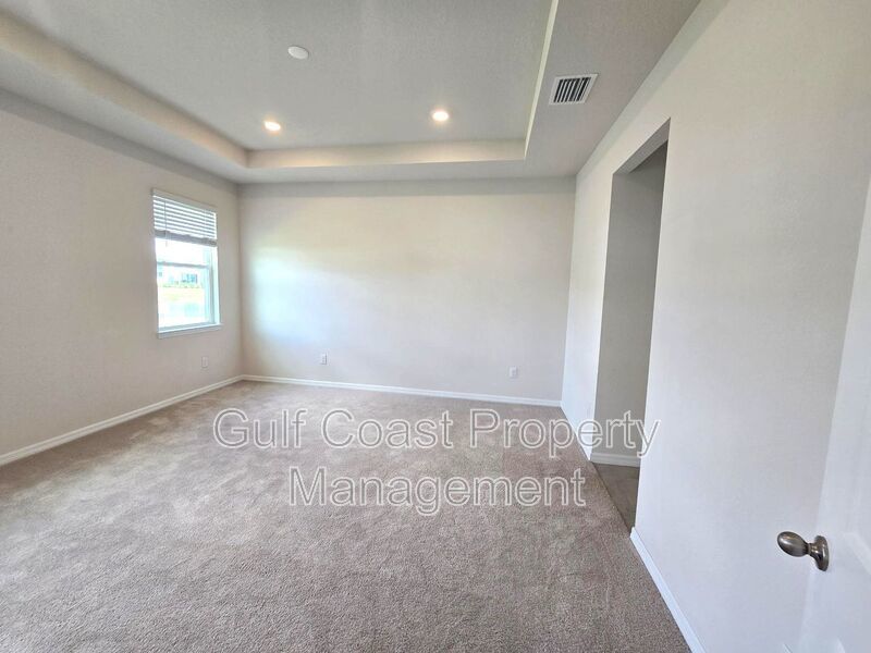 Spacious Annual Rental with Three Bedrooms, office and 2.5 Baths in the Gated Community of Coddington property image