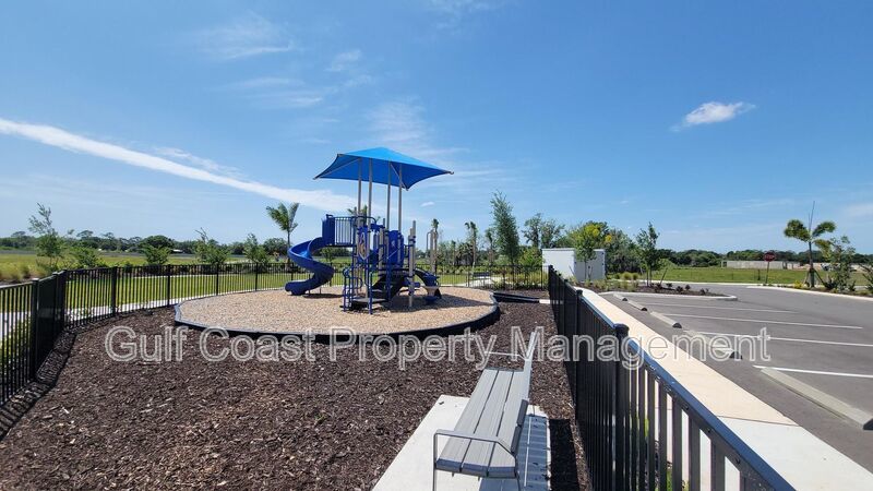 Spacious Annual Rental with Three Bedrooms, office and 2.5 Baths in the Gated Community of Coddington property image