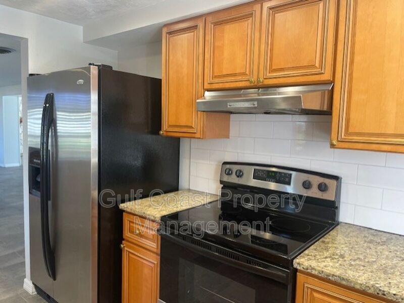 Beautiful 3-Bedroom Home with Lap Pool and Pet Friendly property image