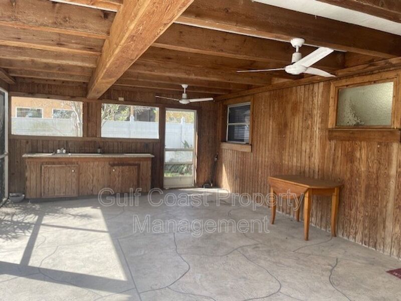 Beautiful 3-Bedroom Home with Lap Pool and Pet Friendly property image