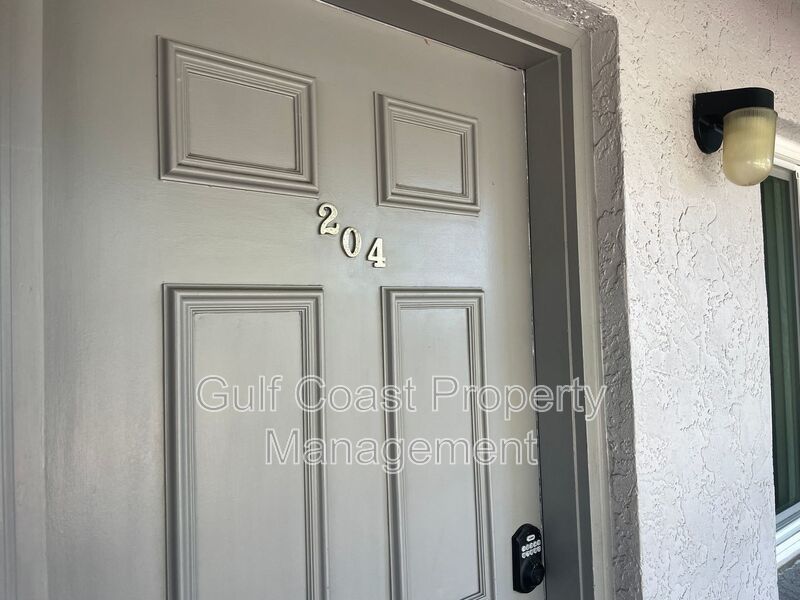 Boater's Dream! 2/2 on Whitaker Bayou with Boat Dock Included property image