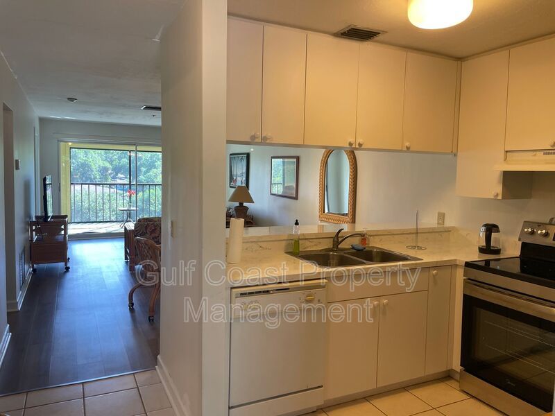 Boater's Dream! 2/2 on Whitaker Bayou with Boat Dock Included property image