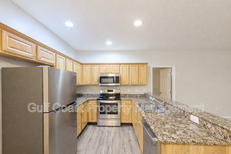 Annual 2/2 Condo with Flex Room in River Preserve Featuring Community Pool property image