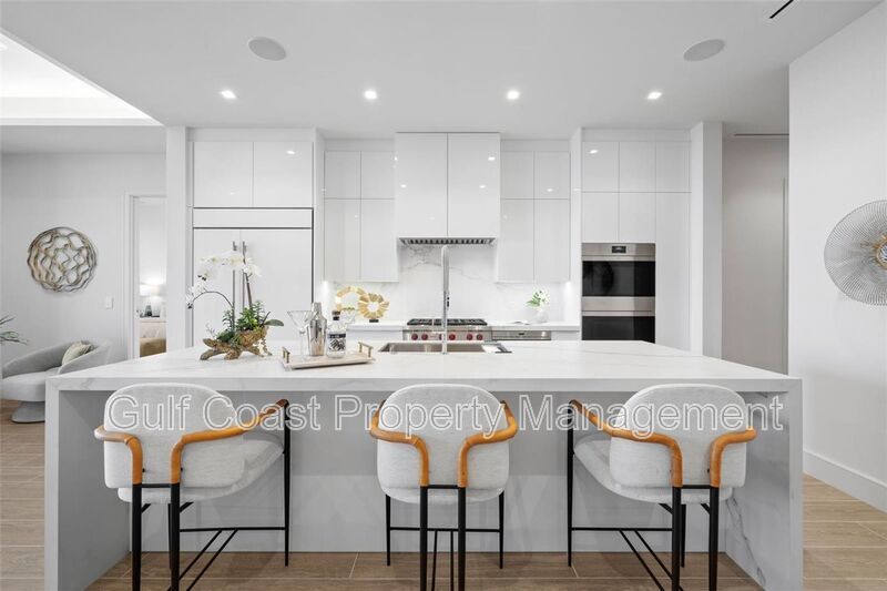 Unfurnished Luxury Rental at The St. Regis Longboat Key property image