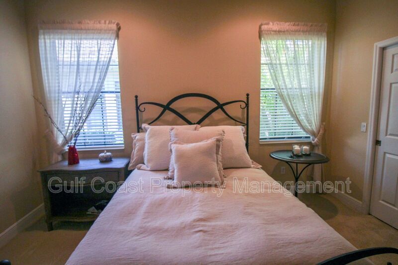 Annual Fully Furnished Pool Home in Lakewood Ranch Country Club, 2BR + Den, Stunning Golf Course Views property image