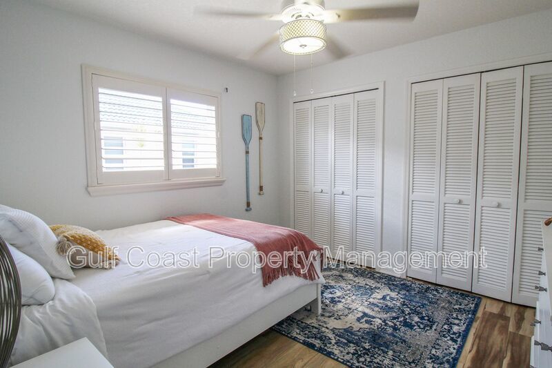 Waterfront Pool Home in Burnt Shore Isles property image