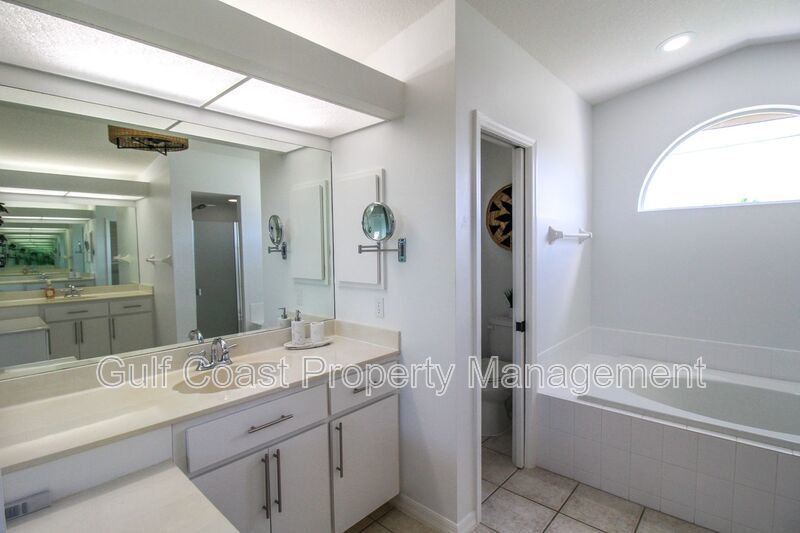 Waterfront Pool Home in Burnt Shore Isles property image