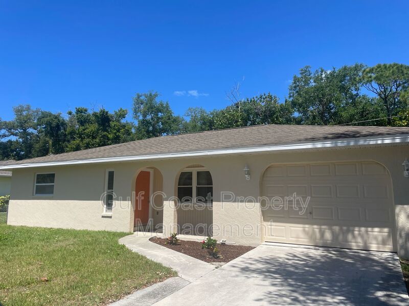 Bright Updated Venice Home with Lanai & Large Yard property image