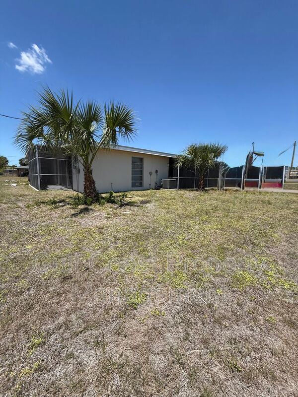 13880 Tamiami Trl property image