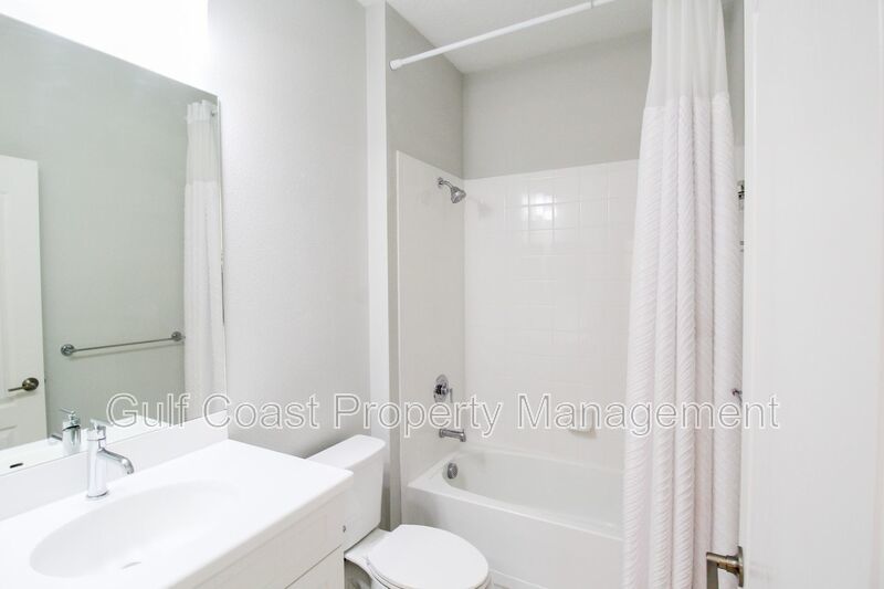 Annual Gated 3 Bed / 2 Bath Rental with Stunning Lake Views in Indigo – Resort-Style Living property image