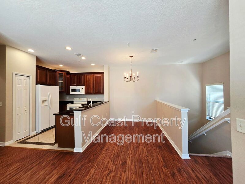 Updated Annual Condo Rental in Gated Stoneridge Located Near 1-75 & Downtown Sarasota property image
