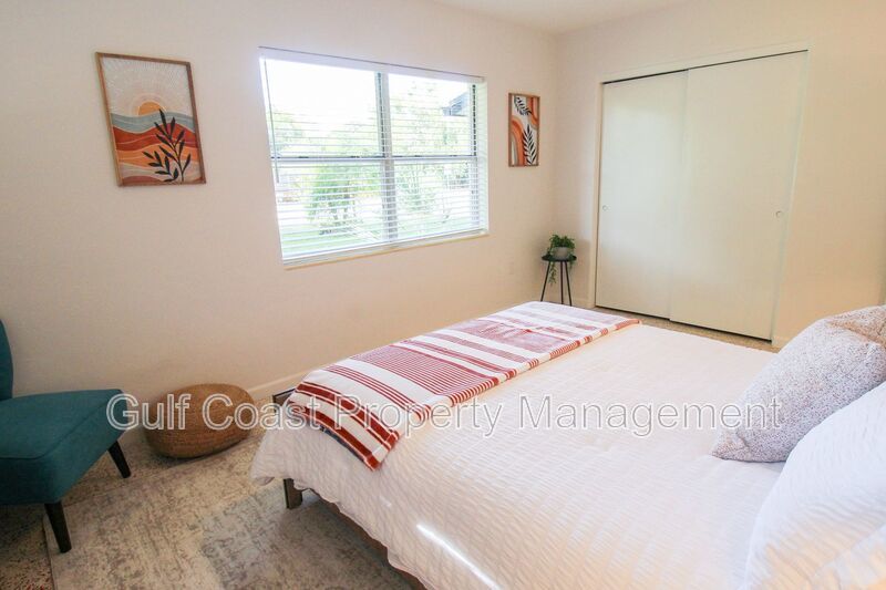 West of Trail Mid-Century Gem with New Designer Kitchen & Oversized Corner Lot property image