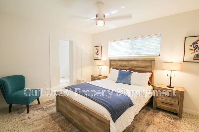 West of Trail Mid-Century Gem with New Designer Kitchen & Oversized Corner Lot property image