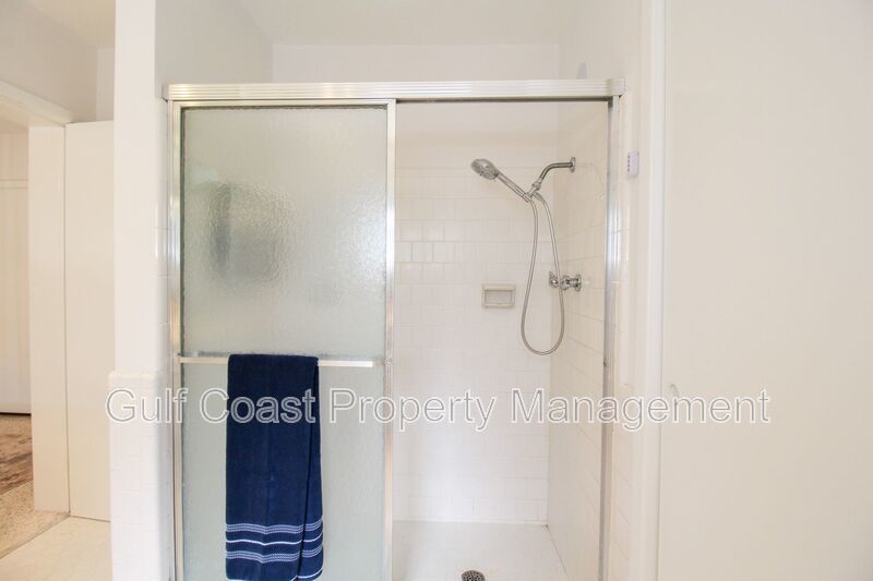 West of Trail Mid-Century Gem with New Designer Kitchen & Oversized Corner Lot property image