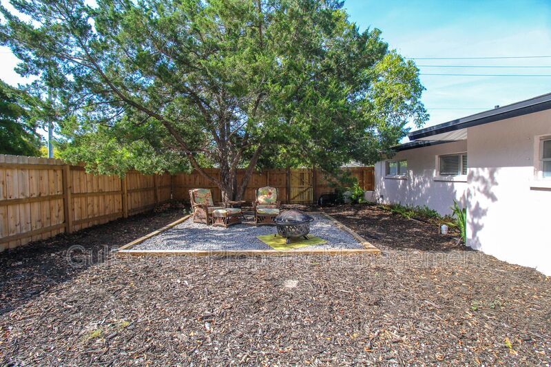 West of Trail Mid-Century Gem with New Designer Kitchen & Oversized Corner Lot property image