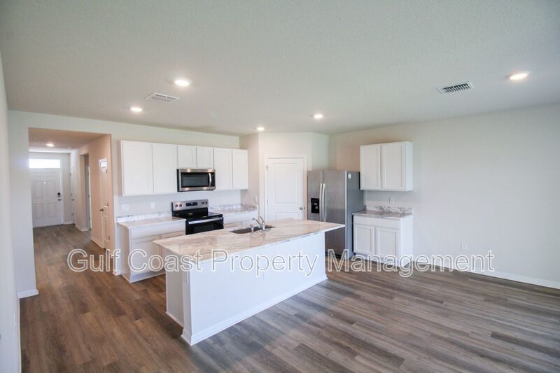 Annual Lakeview Retreat in Gated Solera – 4BR Home with Fenced Yard & Lake View property image