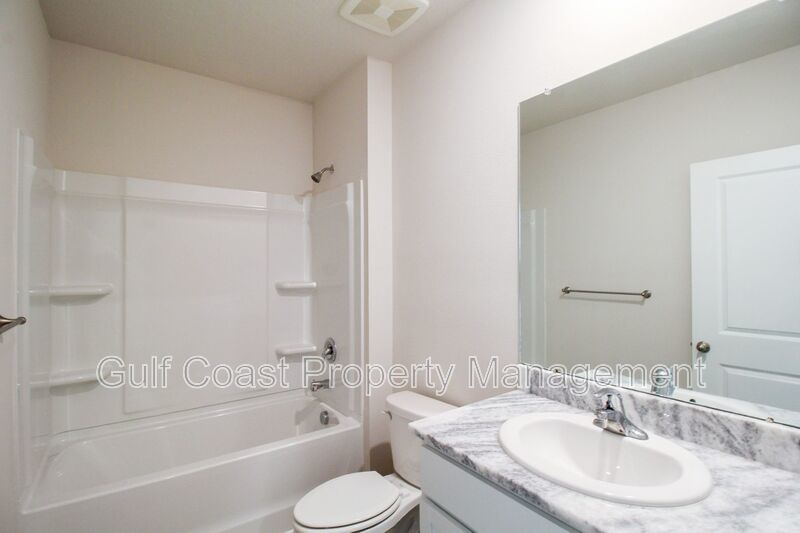 Annual Lakeview Retreat in Gated Solera – 4BR Home with Fenced Yard & Lake View property image