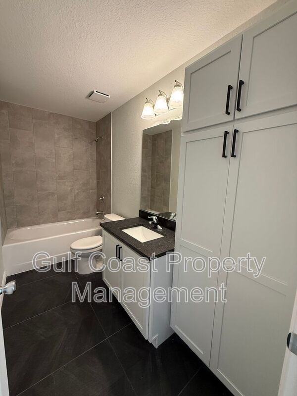 3294 West Price Blvd property image