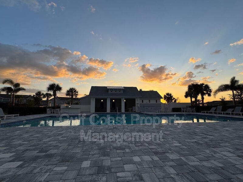 Annual Rental Near UTC, Waterside Place & Gulf Coast Beaches property image