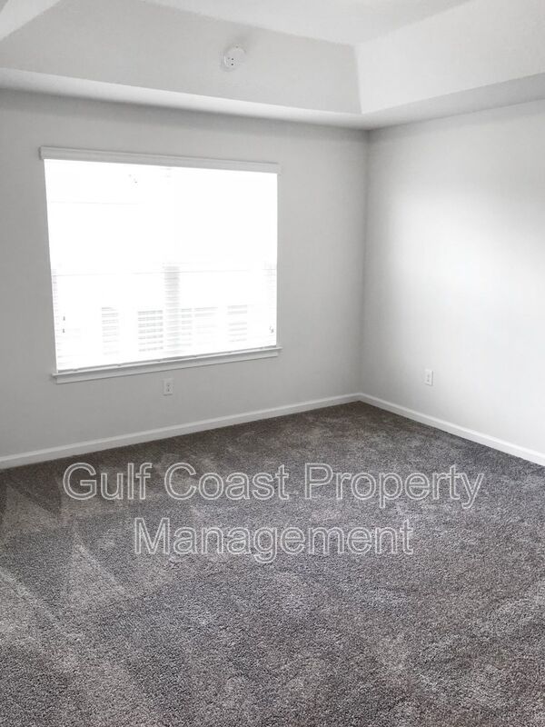 Annual Three Bedroom, 2.5 Bath, with a Garage Townhome, Located in the Community of Harmony property image